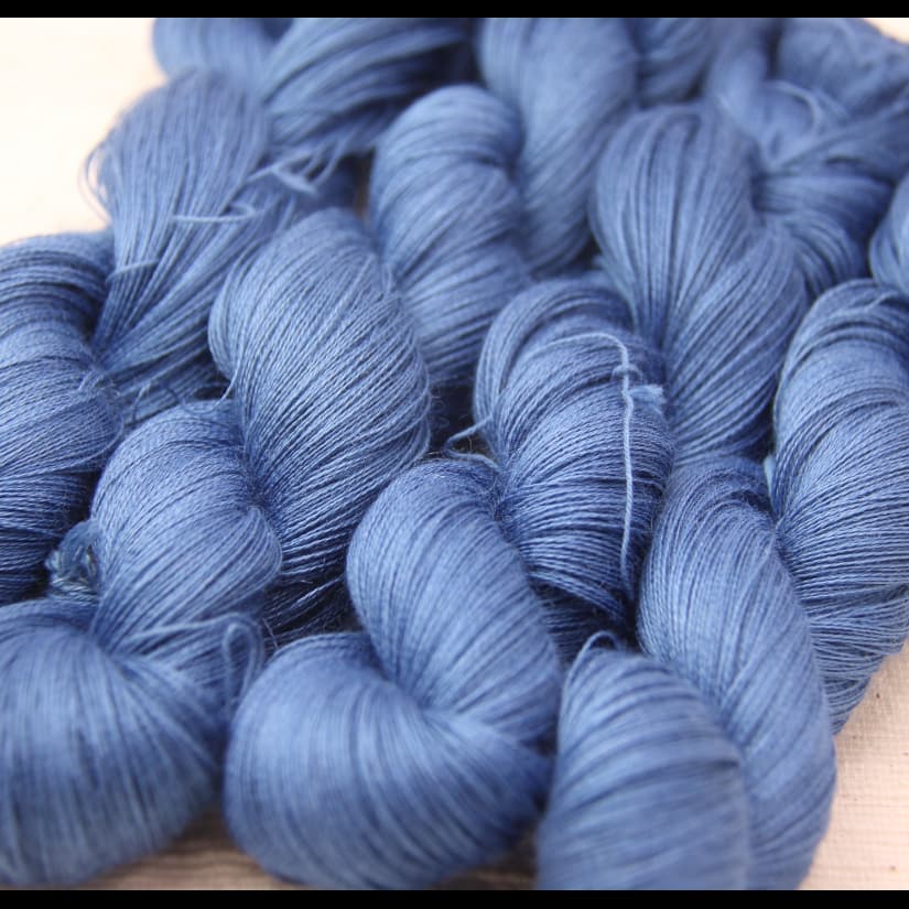 藍染め麻糸